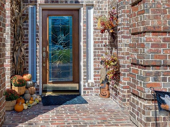 2nd image of 3404 Brighton Ct