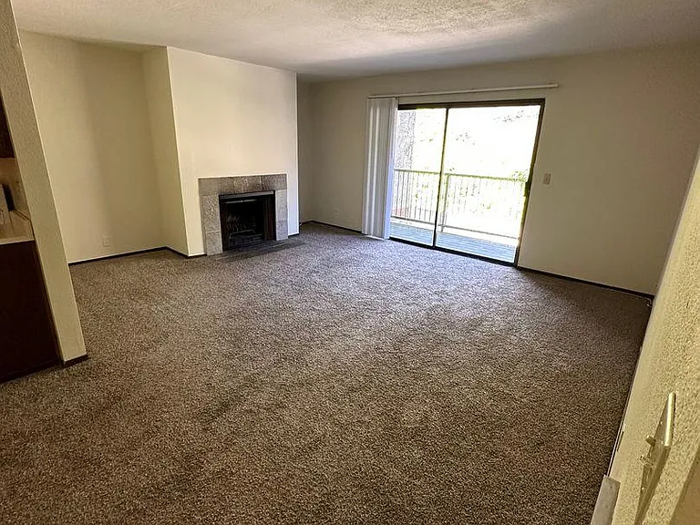 125 Gardenside Dr — Photo 13