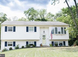 65 York Hill Rd, Etters, PA 17319