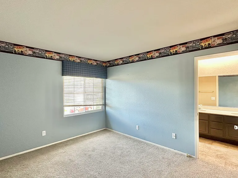 13686 Essence Rd — Photo 38