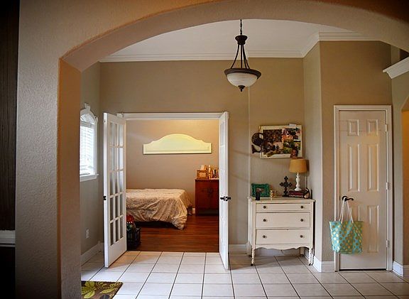 5th image of 261 Creekwood Dr