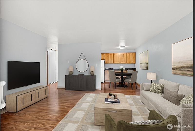 3rd image of 19428 Aurora Avenue N #131