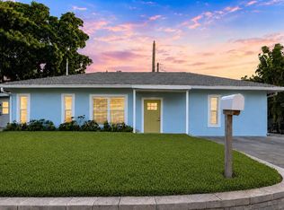 145 93rd Ave, Treasure Island, FL 33706