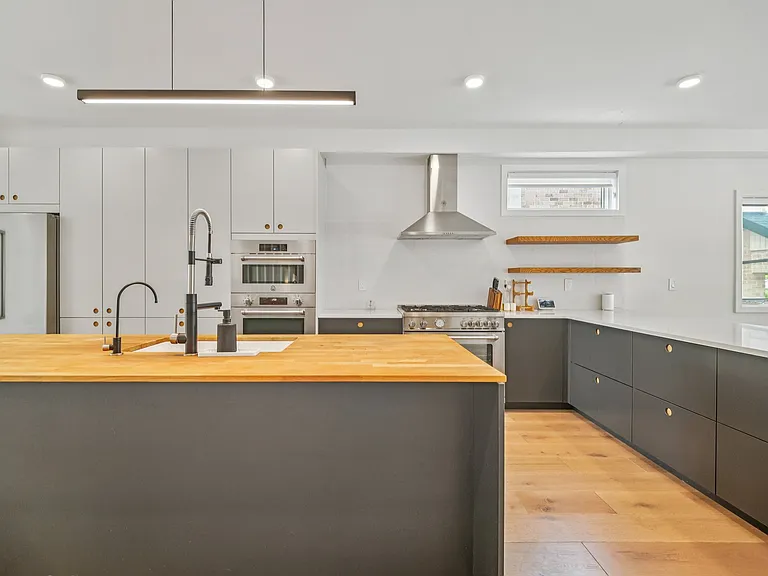 66B Henry Ave — Photo 11