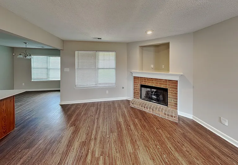 1071 Red Fern Cir E — Photo 4