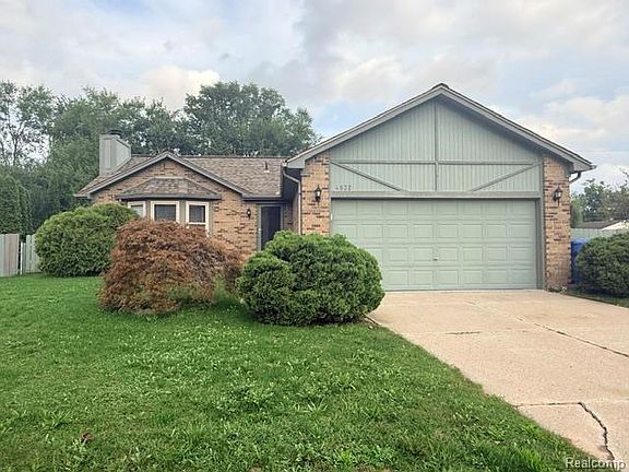 2nd image of 4832 Colony Ct