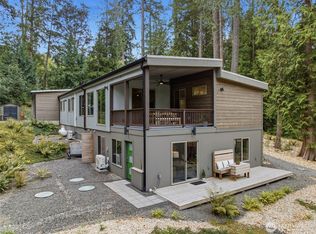 9720 NE Lofgren Street, Bainbridge Island, WA 98110