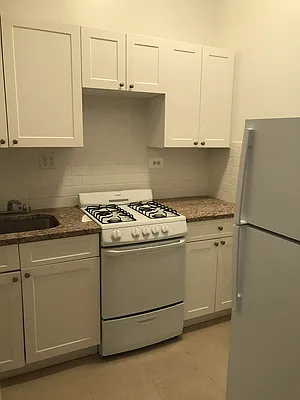Rented by Roger Benayoun, LREB | media 4