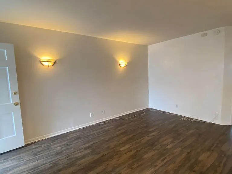 4937 Coronado Ave! Spacious 2 Bed-1 Bath Unit in OB! — Photo 3