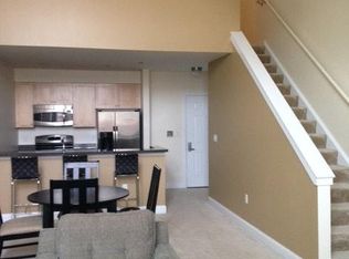 915 Norwest Dr, Norwood, MA 02062
