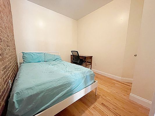 4th image of 353 Linden St APT 2
