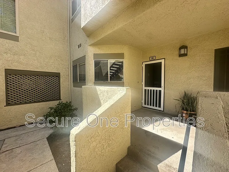 2 bed, 1.0 bath, 1114 sqft, $2,845 — Photo 2
