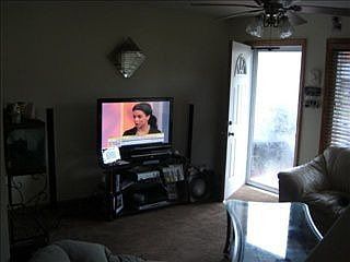 4th image of 158 Lincoln Dr