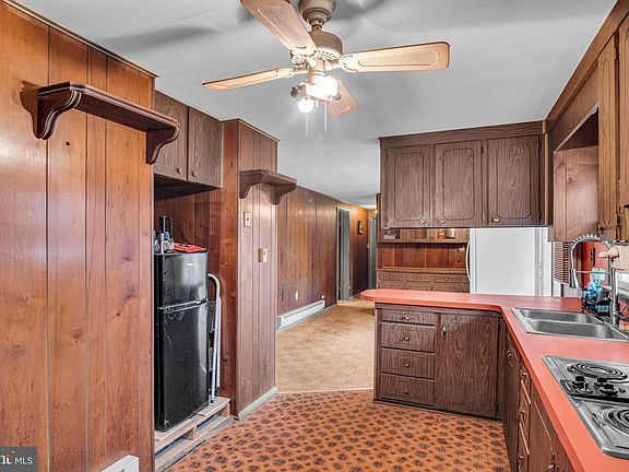 3rd image of 61 McElwee Rd