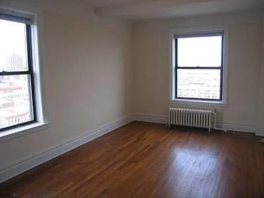 Rented by Buchbinder & Warren | media 29