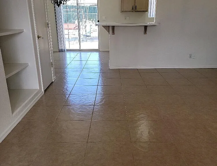 830 Falcon Dr — Photo 3