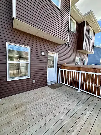 3 bed, 2.5 bath, 1400 sqft, $1,875 — Photo 3