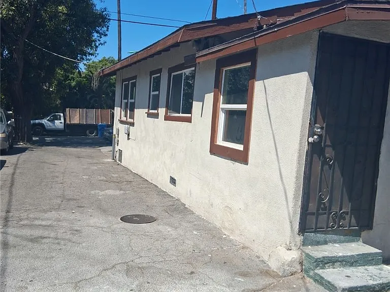 4449 Turquoise St — Photo 1