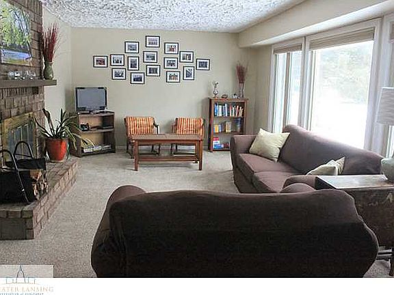 5th image of 8940 Briarwood Dr