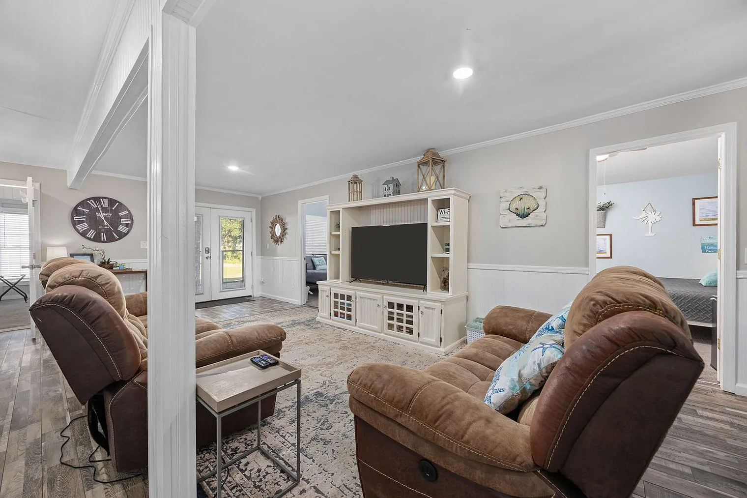 3 bed, 2.0 bath, 1248 sqft, $4,968 — Photo 3