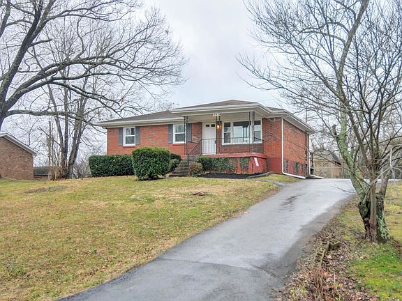 2nd image of 388 Meadowbrook Cir