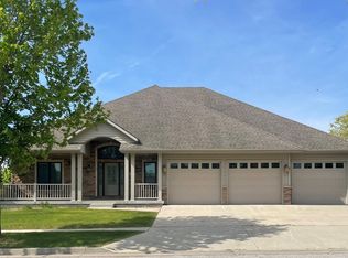 2734 Clayton Dr, Ames, IA 50010