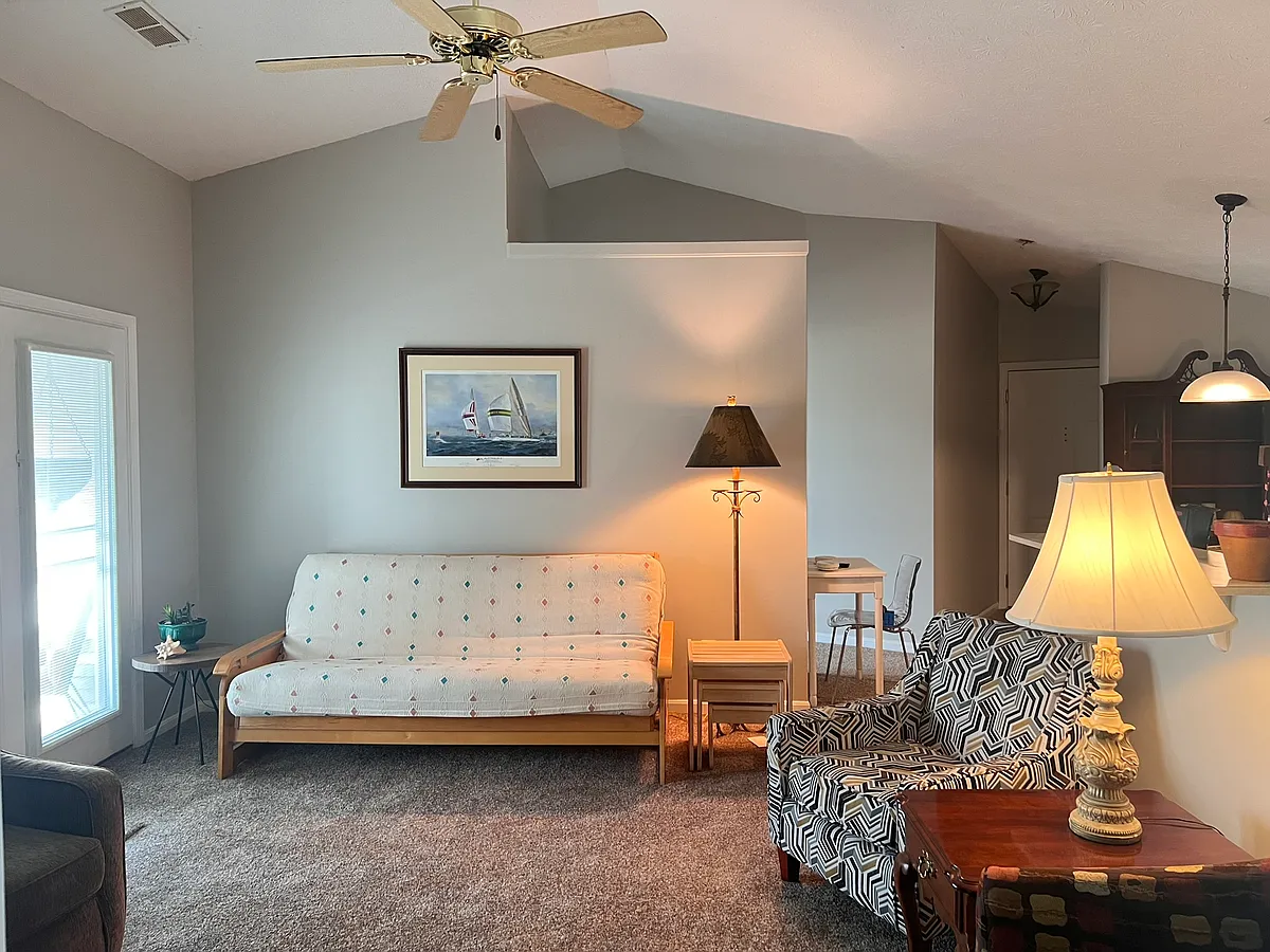 Building Photo - 2990 Sequoia Dr #7