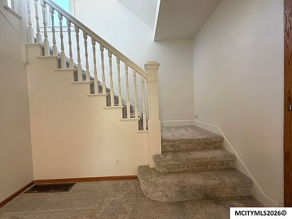 4th image of 1302 N Adams Ave