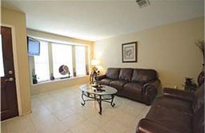 3rd image of 6007 Ludington Dr
