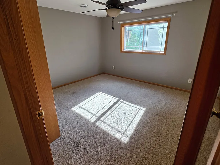 1008 Georgene St — Photo 13