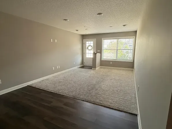 4784 Equine Trl, Woodbury, MN 55129