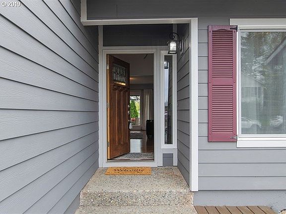 3rd image of 2221 SE Tanager Cir