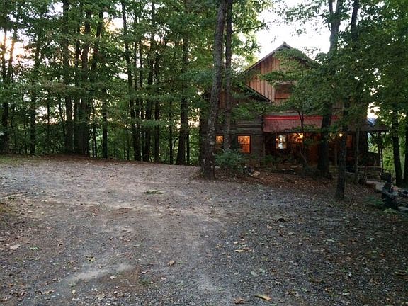2nd image of 1024 Molly Dr
