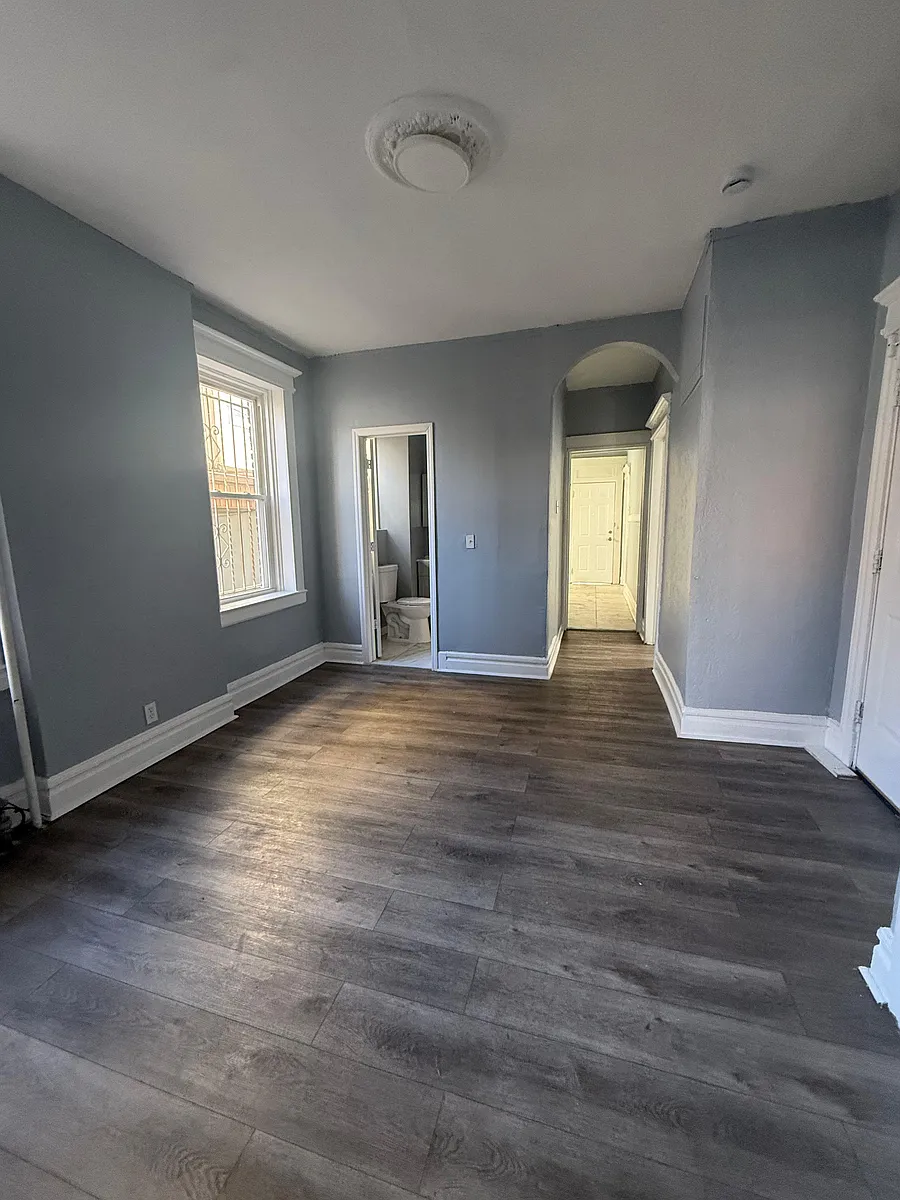 Building Photo - 16 Duryea St #1M