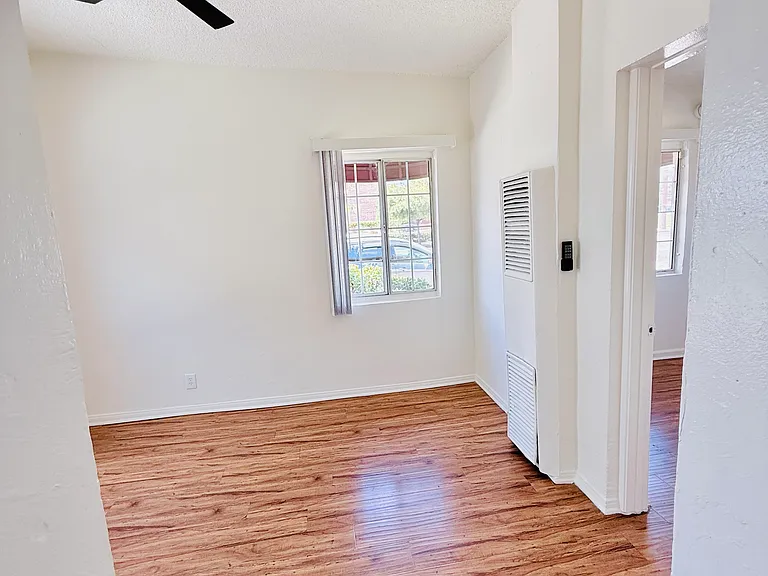 11118 Victory Blvd #1 — Photo 18