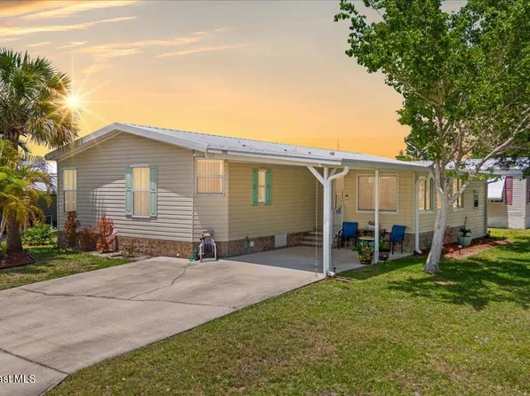 772 Lark Dr, Barefoot Bay, FL 32976