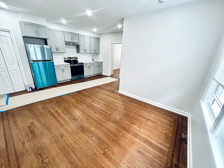 77-32 74th St #2B — Photo 1