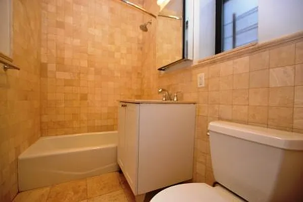 Rented by City Connections Realty | media 19