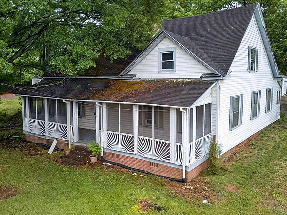 3rd image of 64 E Main St