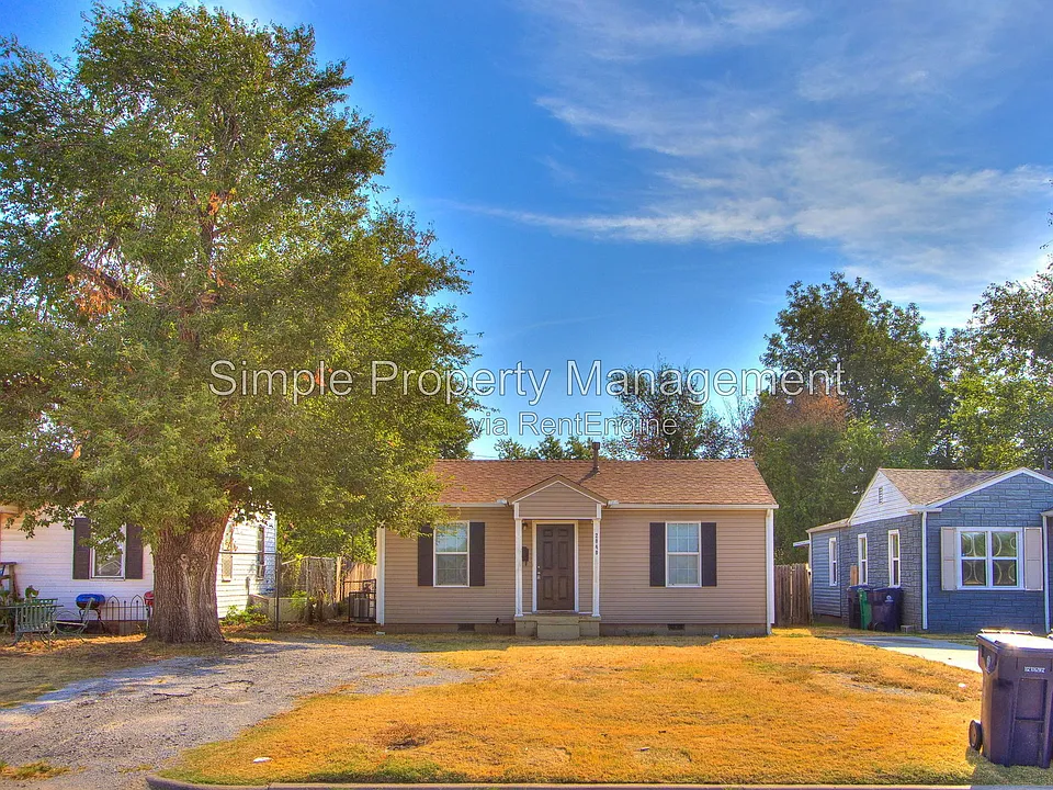 2040 NE Grand Blvd
