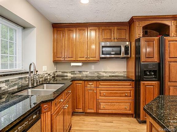 3rd image of 21779 Lundy Dr