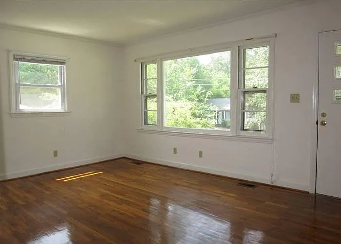 2 bed, 896 sqft, $1,650 — Photo 2