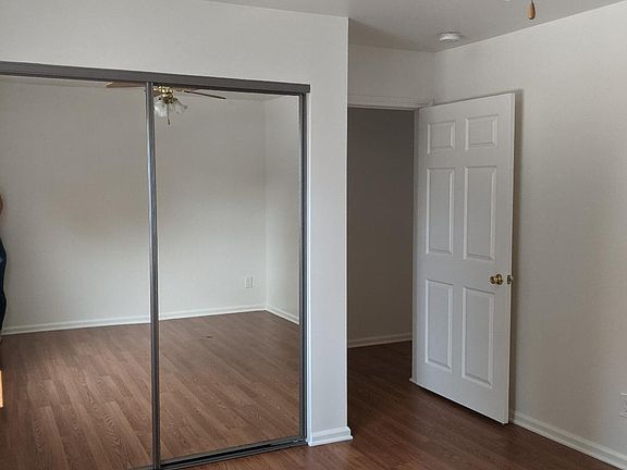 4th image of 867 Wright Ave