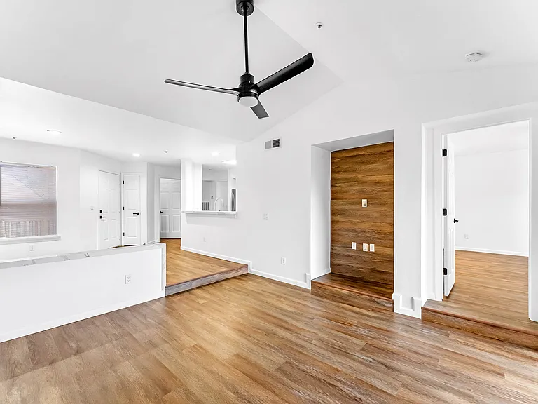 482 N Pin Oak Pl #302 — Photo 16
