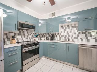 3942 N Oakland Ave APT 135, Shorewood, WI 53211