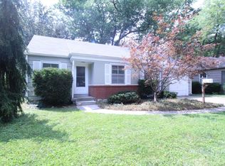 6028 Delmar St, Fairway, KS 66205