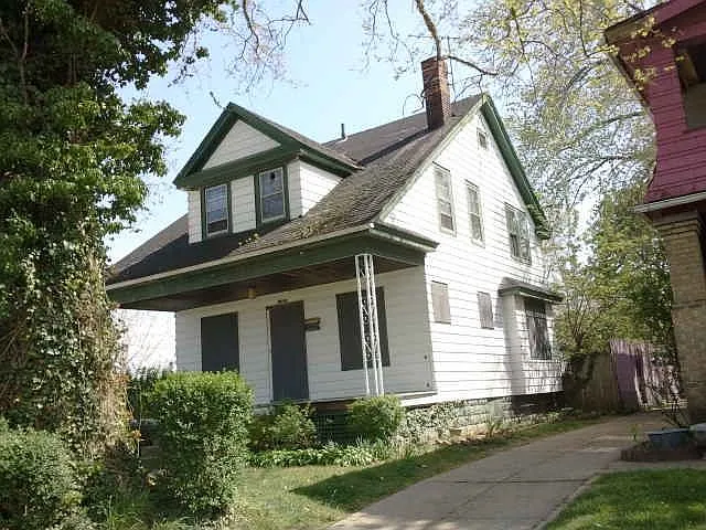 13904 Kelso Ave photo 1