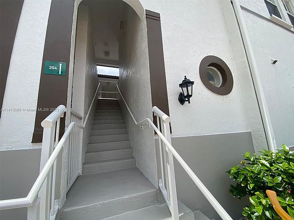 3rd image of 4301 SW 160th Ave APT 204