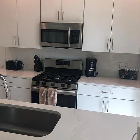 820 Driving Range Ct — Photo 12