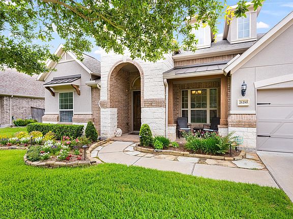 3rd image of 21210 Whistle Wood Dr